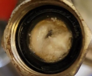 水管卡垢