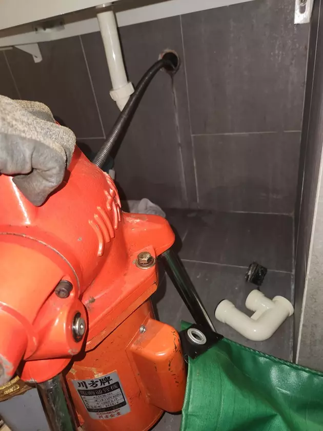 楠梓通水管