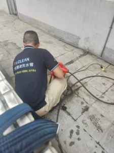 高雄通水管前金國中排水管阻塞