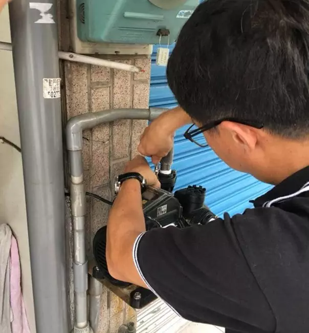 派克霖潔管企業-台南高雄清洗水管 熱水阻塞 清洗水塔 通水管 7 水電維修