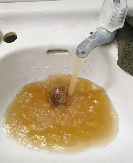 熱水很小鳥松清洗水管